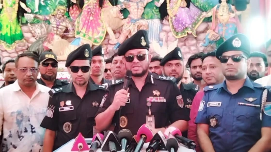 Image related to কেউ অসাম্প্রদায়িক কর্মকান্ডে জড়াতে চাইলে দ্রুত ব্যবস্থা নেয়া হবে: ডিআইজি মো. কামরুজ্জামান